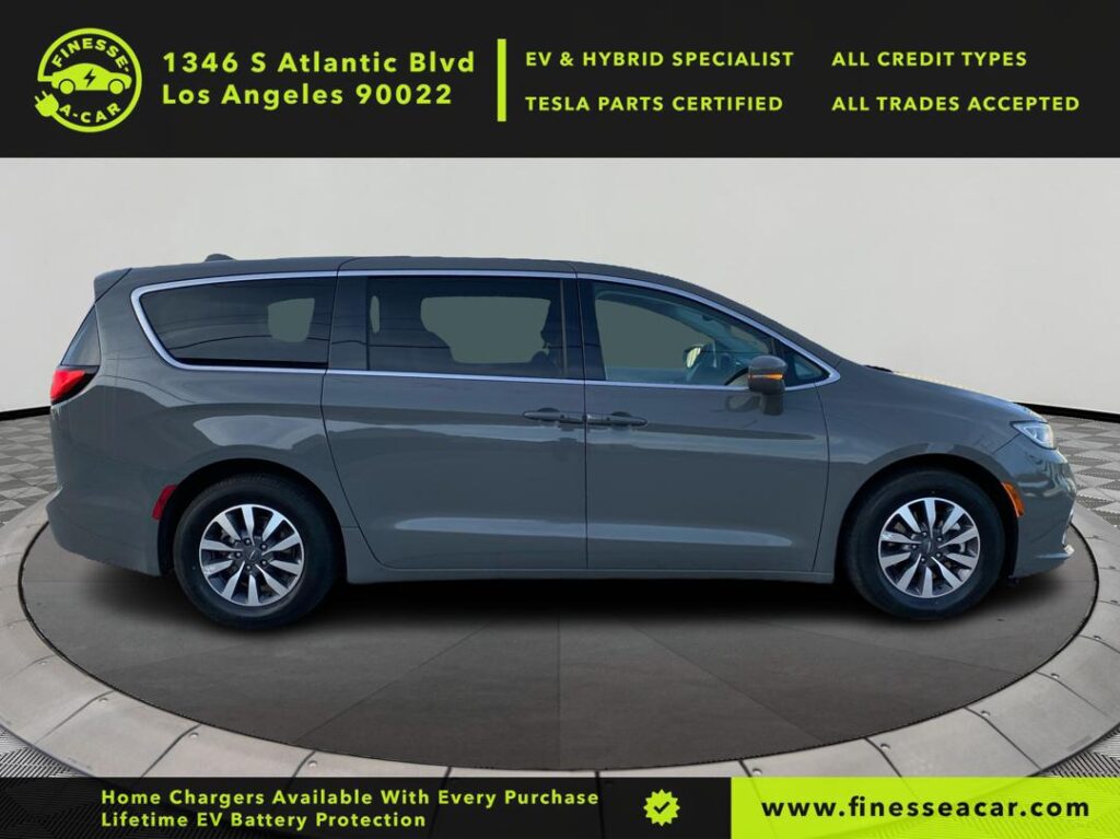2022 Chrysler Pacifica Hybrid Touring L
