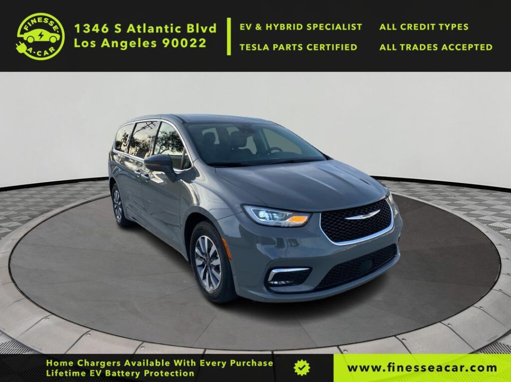 2022 Chrysler Pacifica Hybrid Touring L