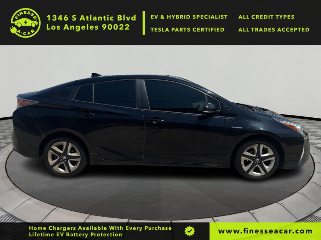 2017 Toyota Prius Two | Two Eco | Three | Three Touring | Four | Four Touring | One