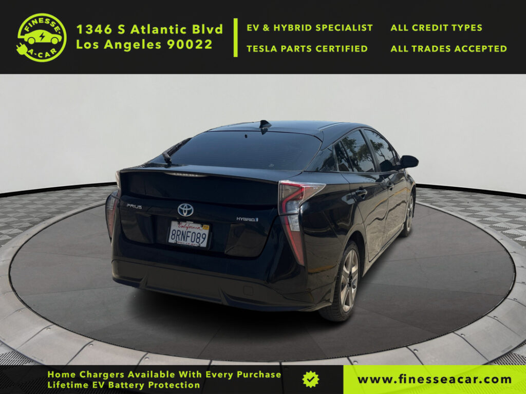 2017 Toyota Prius Two | Two Eco | Three | Three Touring | Four | Four Touring | One
