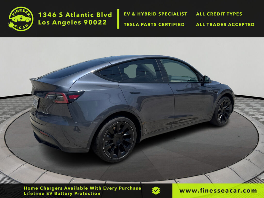 2022 Tesla Model Y Long Range Dual Motor All-Wheel Drive